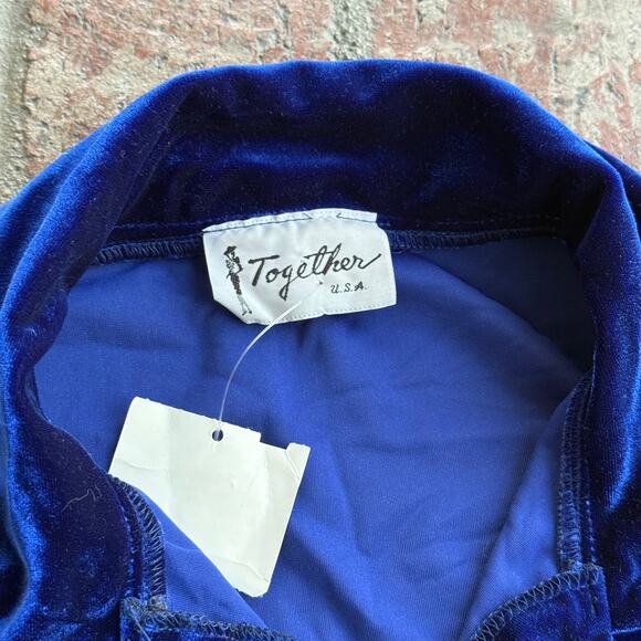 Vintage Velvet Navy Blue Blouse Button Up Long Sleeve Collared Size Medium - Picture 2 of 3